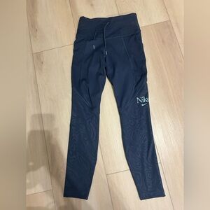Nike Navy Leggings size XS